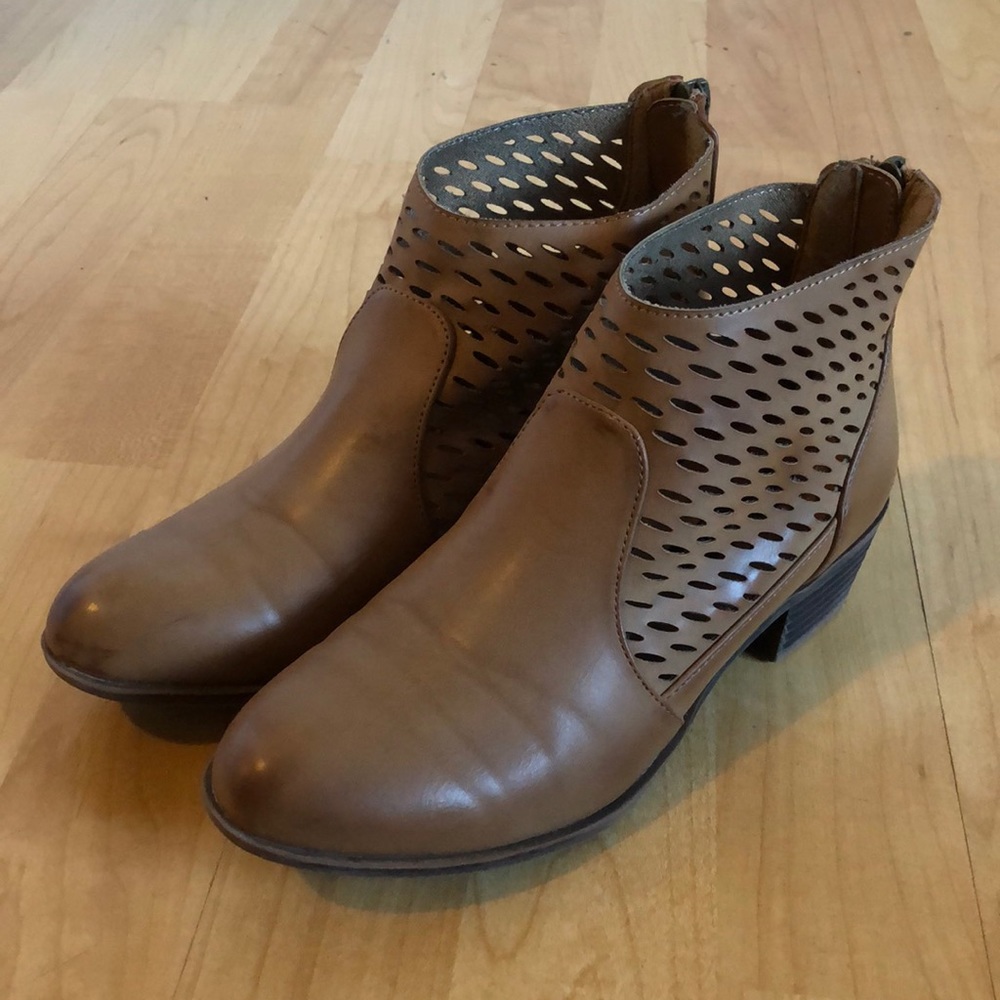 Ankle boots